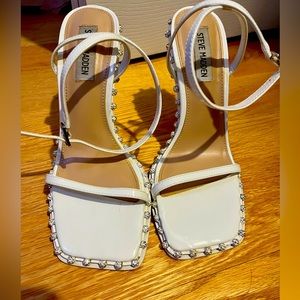 Steve Madden Zelle Heels in White